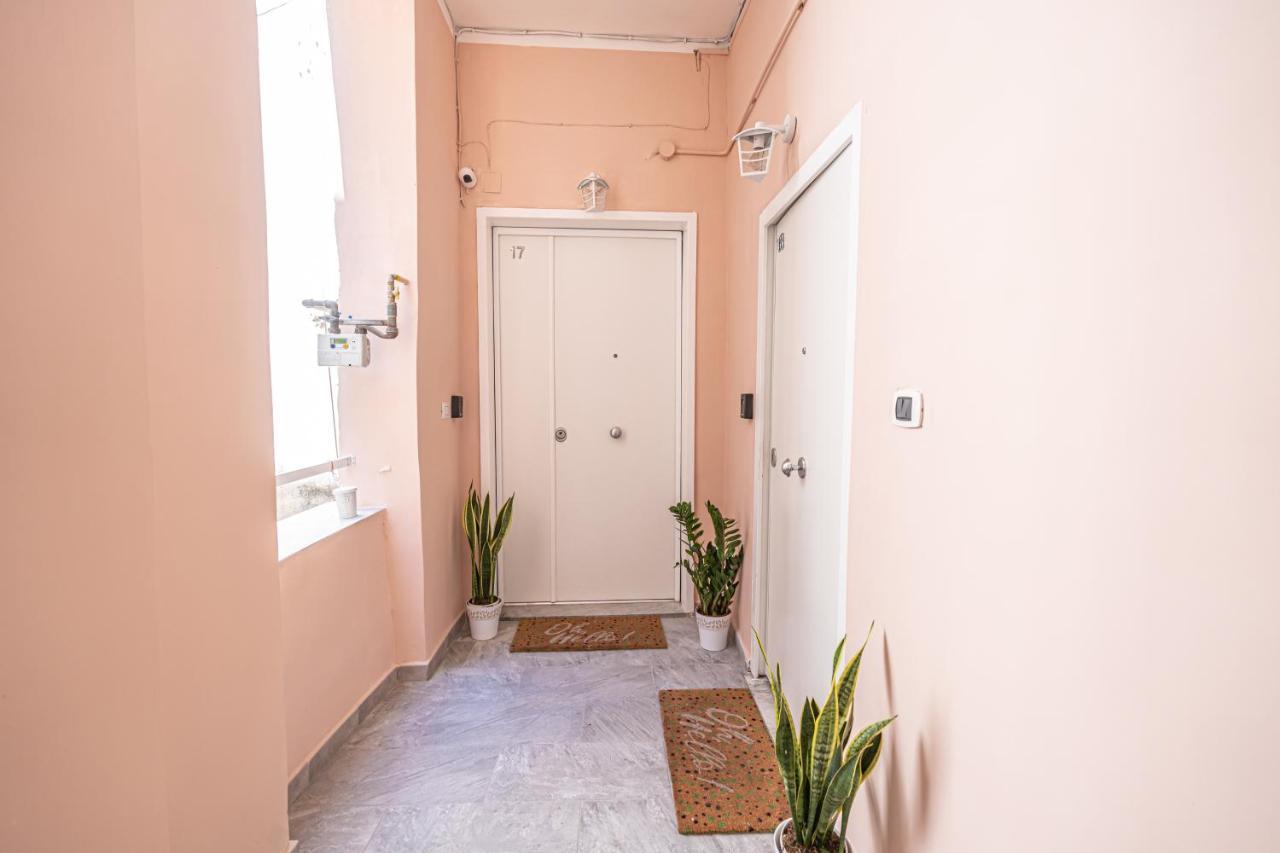 Apartment Decumano 17 *